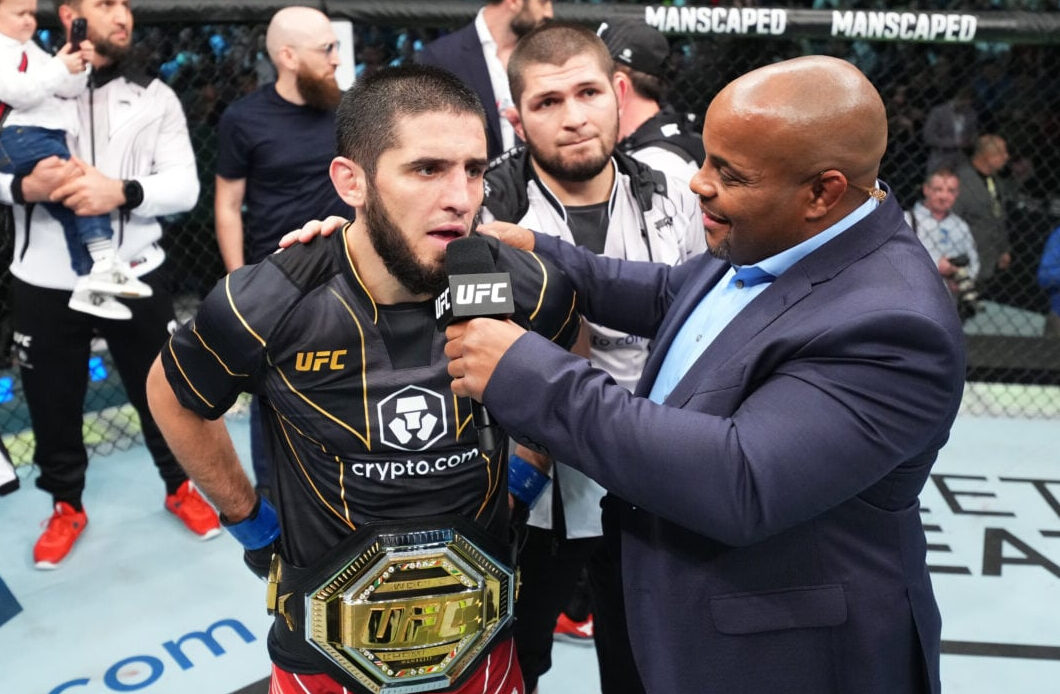 Ислам Махачев возвращается в тренировочный лагерь после «слива» боя от Хабиба Нурмагомедова